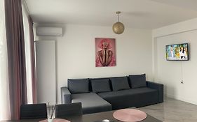 Apartament 3 camere vedere la mare